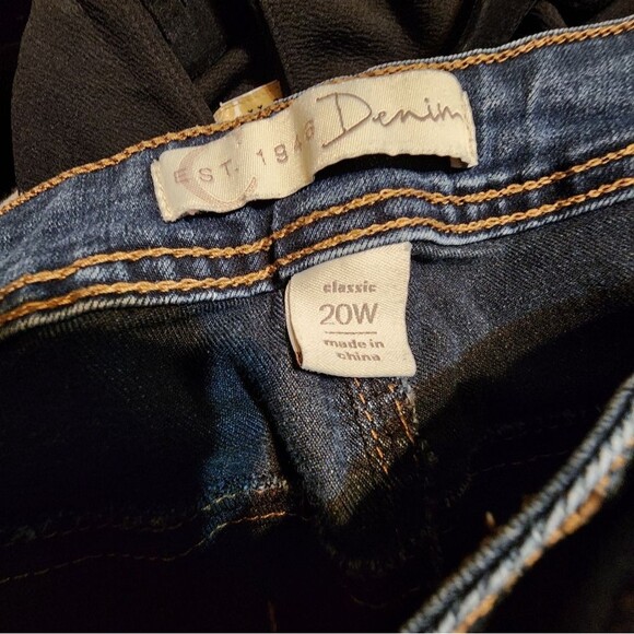 Melissa McCarthy Seven7 Women's Straight Leg Jeans - Blue - Picture 5 of 10